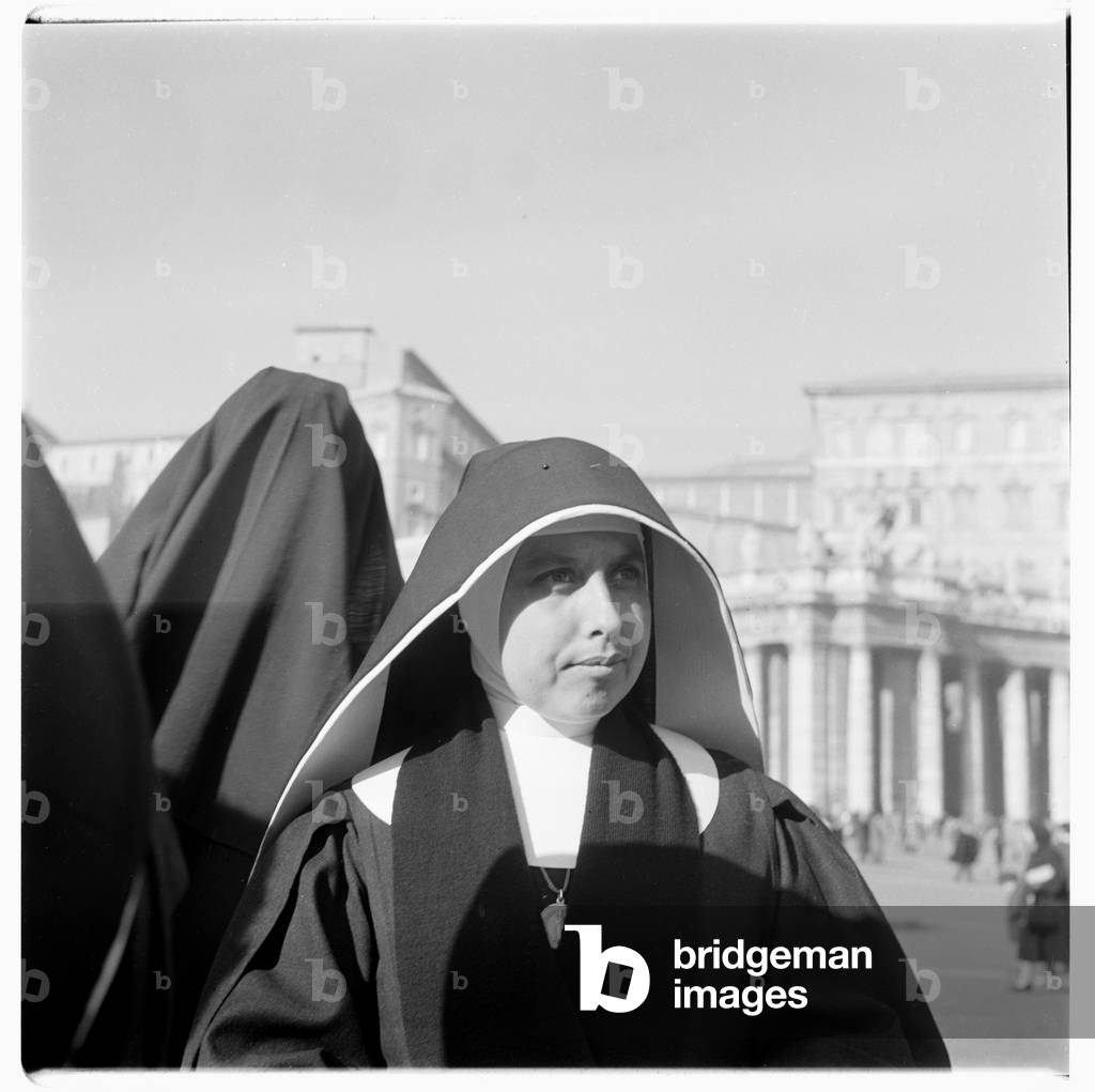Nuns in Rome, early 1950's (b/w photo)