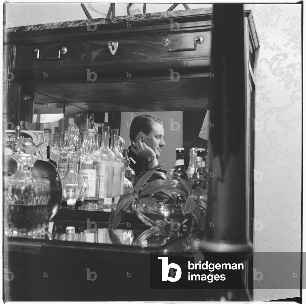 Tony Hubbard, portrait of Woolworths heir, socialite and Soho habitue, husband of Liz Odel, London, UK, mid 1950's (b/w photo)