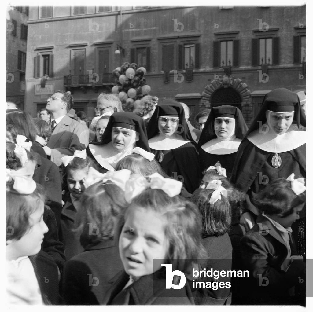 Nuns in Rome, early 1950's (b/w photo)