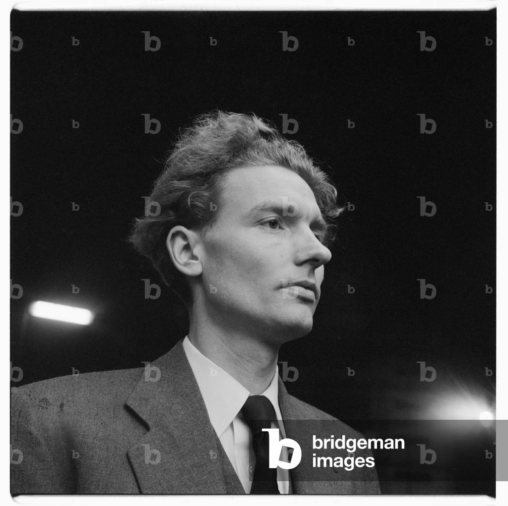Paul Johnson, portrait of Paul Johnson, writer, author and editor of New Statesman, in street, Soho, London, UK, mid 1950's (b/w photo)
