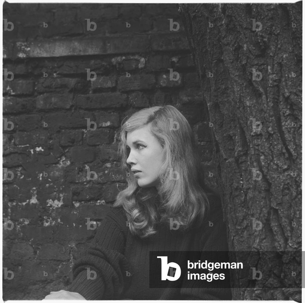 Suna Portman, portrait of Chelsea-set socialite and heiress, London, mid 1950's (b/w photo)