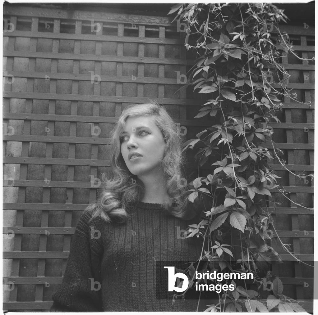 Suna Portman, portrait of Chelsea-set socialite and heiress, London, mid 1950's (b/w photo)