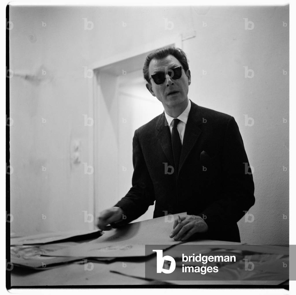 Stephan Ward, portrait of Stephan Ward at his drawing exhibition, associate of Christine Keeler and later scandal of Profumo Affair, London, UK, early 1960's (b/w photo)