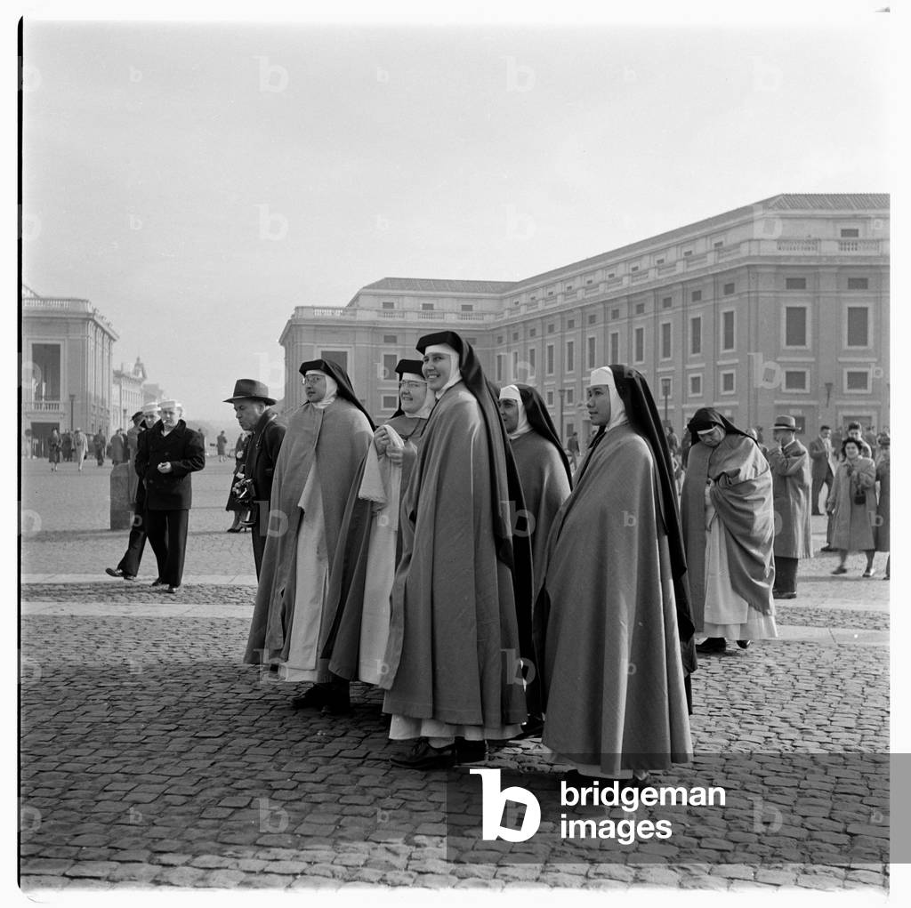 Nuns in Rome, early 1950's (b/w photo)