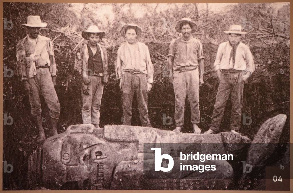 Archeological Park, Religious Monuments, Megalithes sculptures, Divinites and animals, San Augustine, Colombia (photo)