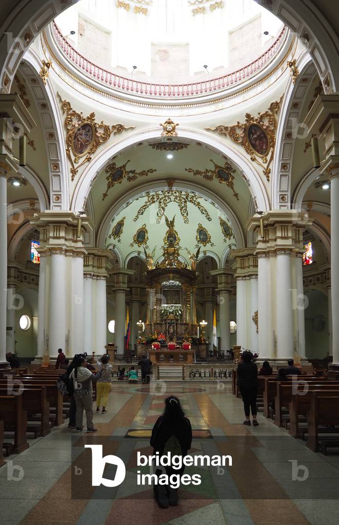The nave of the Cathedrale Notre Dame, patron saint of Colombia, Village of Chiquinquira, Colombia (photo)