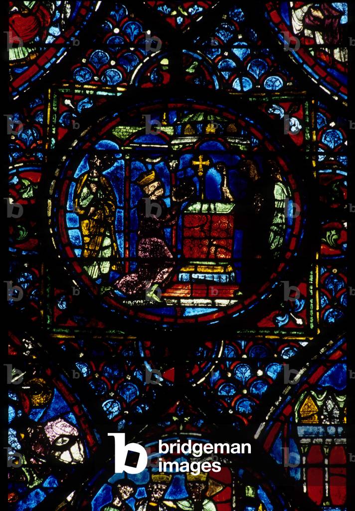 Gothic architecture. Histoire de Charlemagne (detail): Charlemagne (742-814) offers its relics in Aachen. Stained glass of the northern ambulatory, absidial. Cathedrale de Chartres.