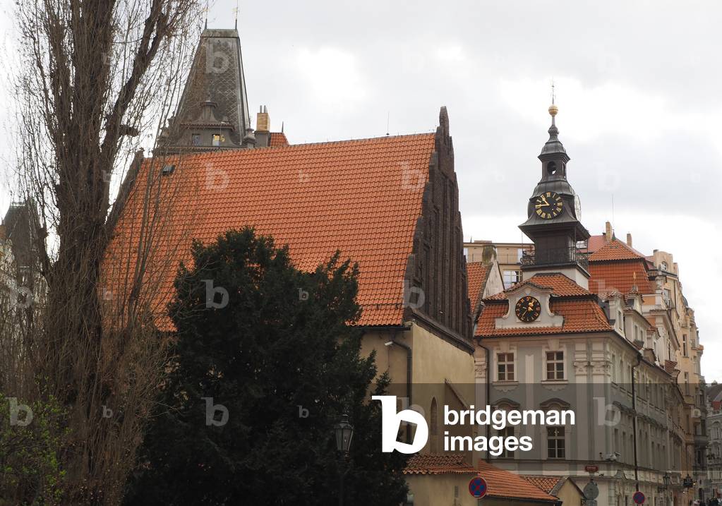 Prague, the capital of the Czech Republic, crossed by the river Vltava or Moldau in German. 1,295,000 inhabitants. Baroque City
Old New Synagogue, exterior view
