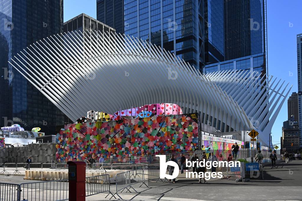 Oculus, station at the foot of One World Trade Center, detail, New York City, USA (photo)