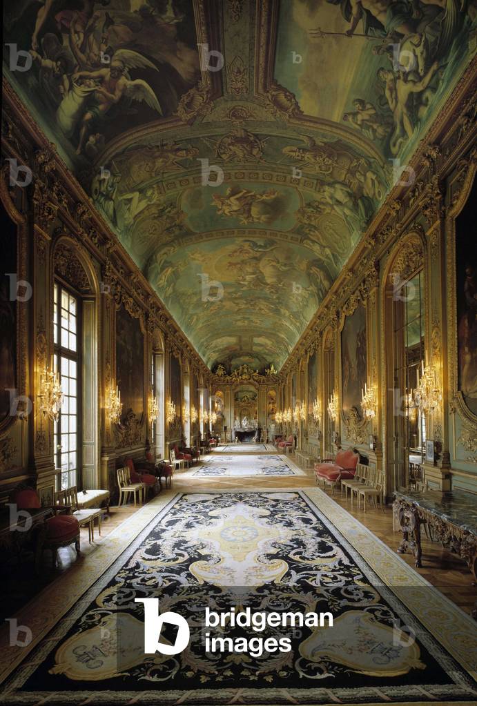 Architecture of French monuments: Banque de France, Paris (39, rue Croix des Petites Champs). View of Galerie doree in Regence style. The Hotel has been the site of the Bank of France since 1811