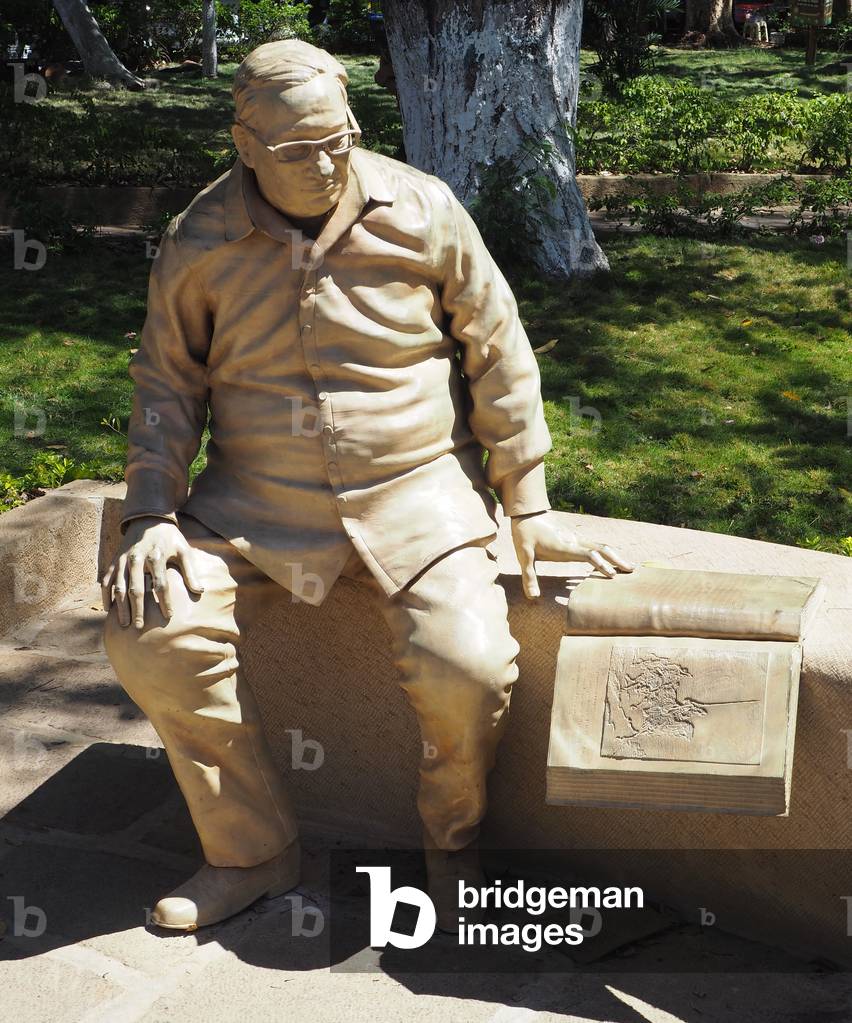 Sculpture of Didier Alberto Tavera Amado, Governor of the Santander region, Barichara, Colombia (photo)