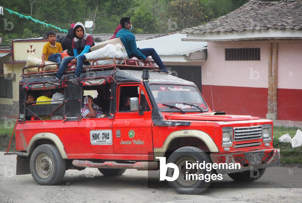 Taxi bus, Tierradentro National Archeological Park, Colombia (photo)