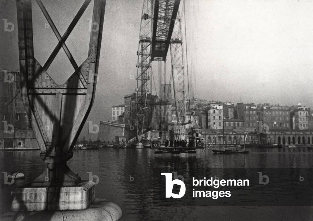 View of the Pont Transbordeur, Côte Saint Nicolas to Marseille, Bouches-du-Rhone (Bouches du Rhone), Provence-Alpes-Cote d'Azur (Provence Alpes Cote d'Azur), France. 20th century photography. Municipal library of Marseille. INV A 1277