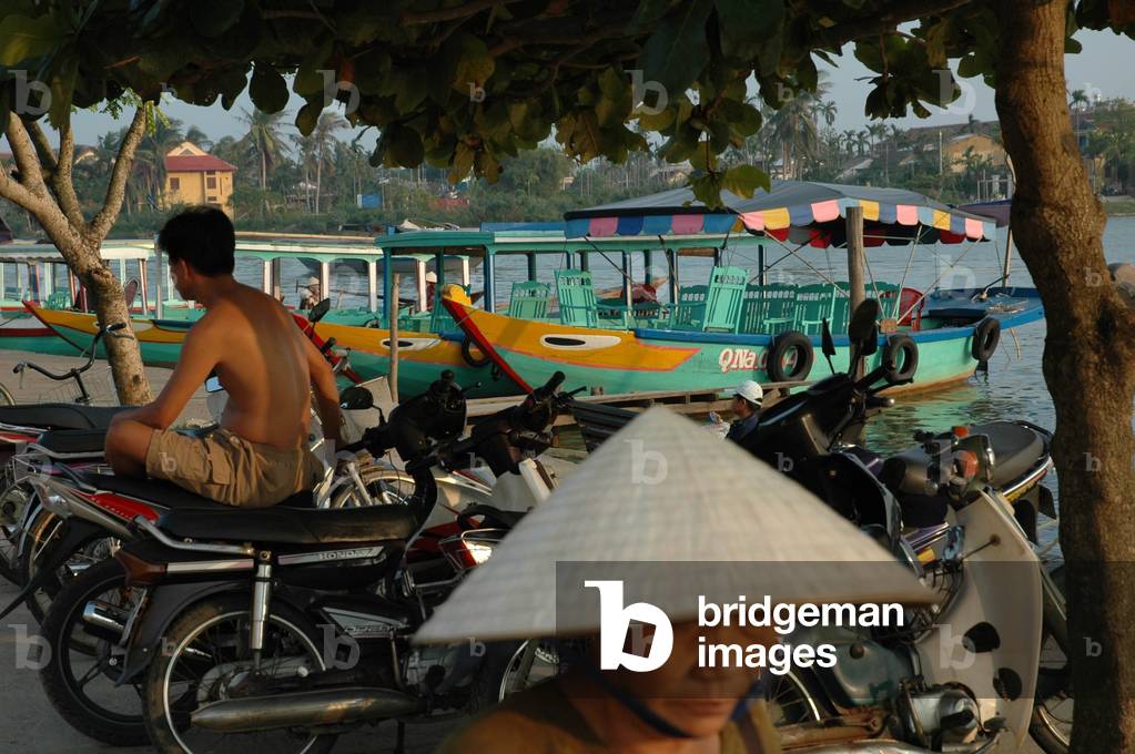 "Auf den Kai von Hoi An"