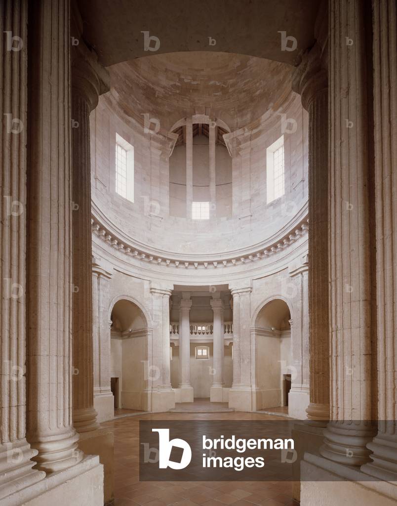 Baroque architecture: Interior of the Chapel of the Old Charite in Marseille. Architecture by Pierre Puget (1620-1694). Photography.