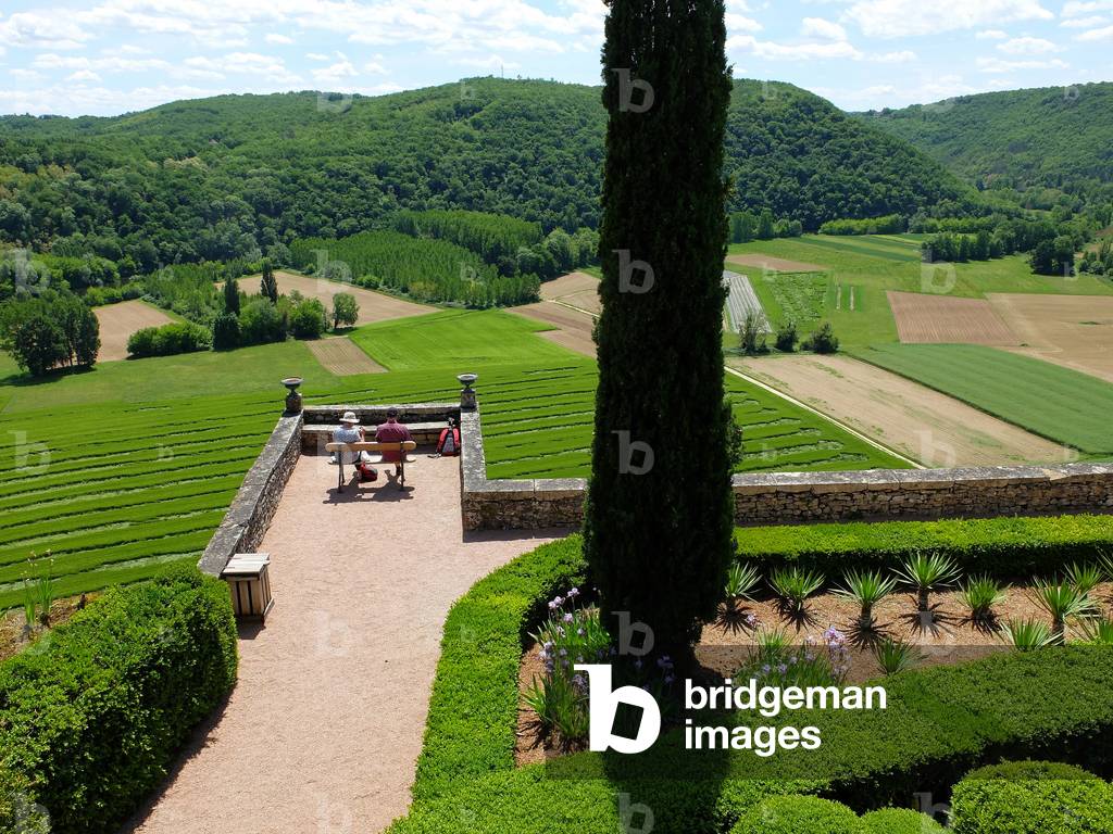 Vezac, Château de Marqueyssac (24220), late 17th century, famous for its large wooden gardens.