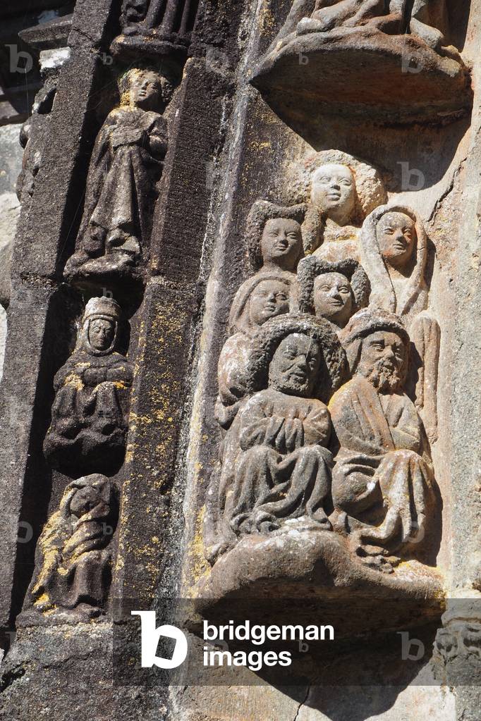 Parroissial enclosure, Porch of the Church, group of characters, Elorn valley, Martyrdom, Finister, France (photo)
