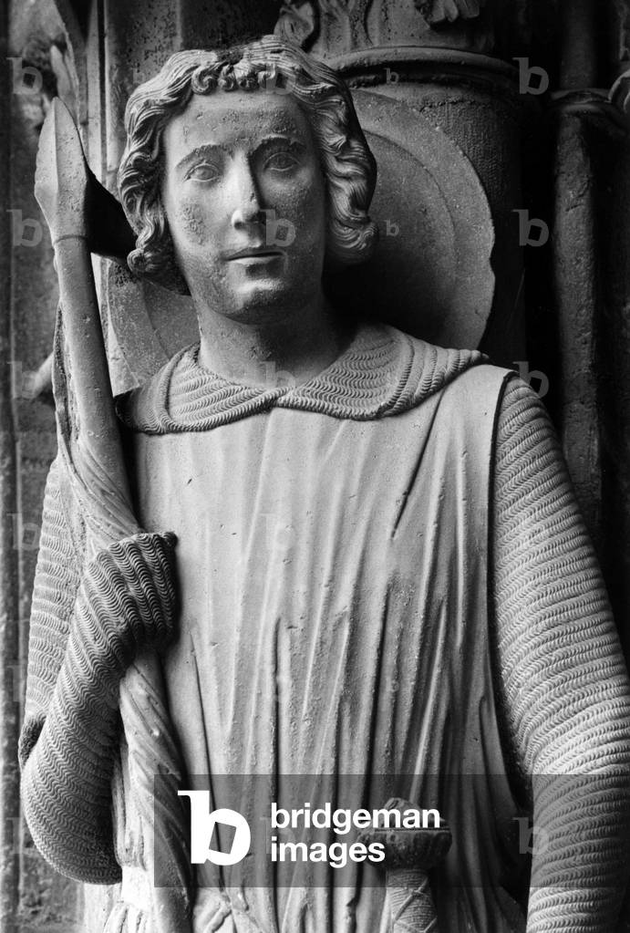 Representation of Saint Maurice. Sculpture on the south gate, bay on the left, left wing of the Cathedrale de Chartres.