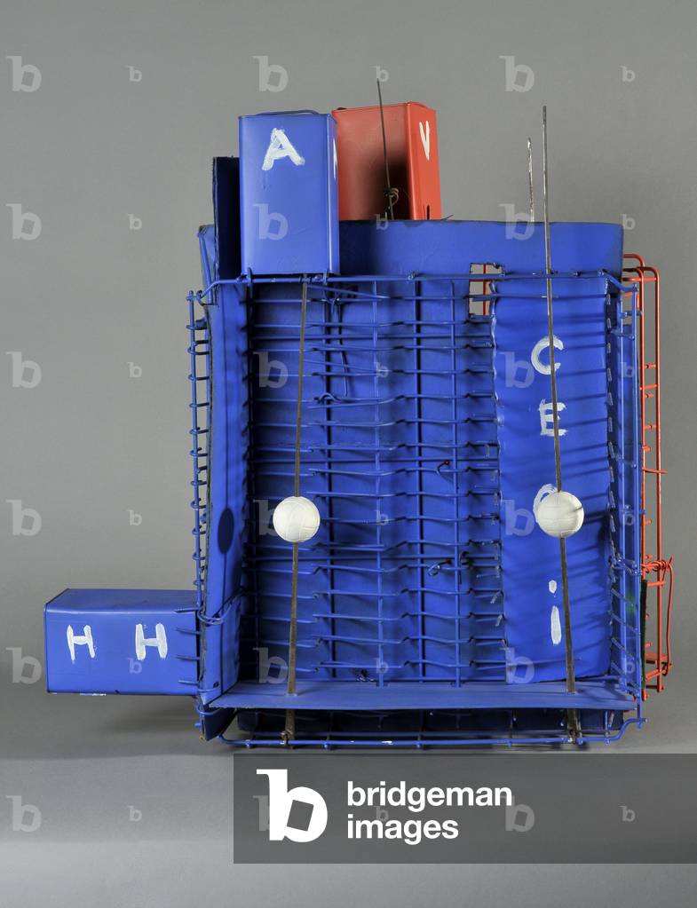 Die Erinnerung Lava gegenüber C. Skulptur von Etienne Martin dit Etienne-Martin (1913-1995). Maße: 75 x 67 x 4