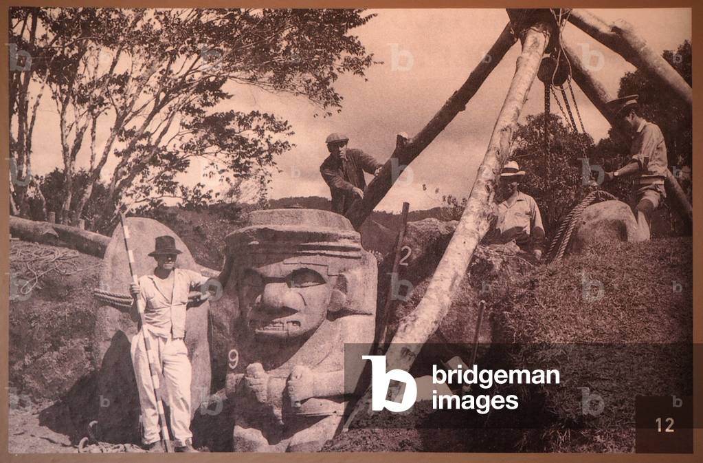 Archeological Park, Religious Monuments, Megalithes sculptures, Divinites and Animals, Archeologists Luis Duque Gomez and Julie Cesar Cubillos on excavations,, San Augustin, Colombia (photo)