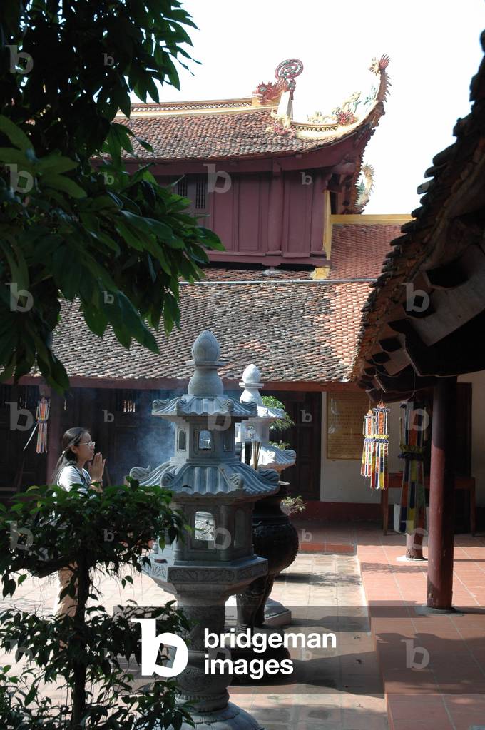 Prayer at Tran Quoc Pagoda, Hanoi, Vietnam 2006