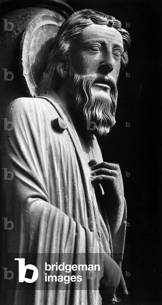 Representation of Saint Barthelemy. Sculpture on the south portal, central bay, right-wing of the Cathedrale de Chartres.