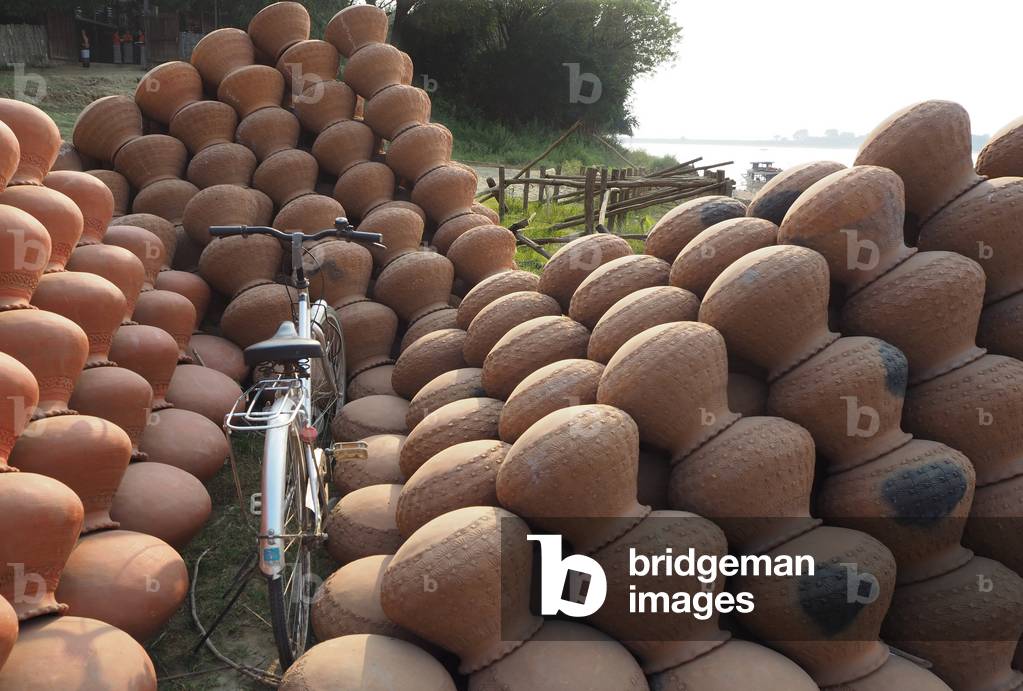 Myanmar - Burma: Yandabo Pottery Village on the Irrawaddy River
