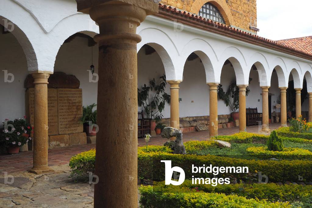 Surrounding Barichara, Convent of Santo Ecce Horio, founded in 1620 by Dominican brothers:The cloister, Barichara, Colombia (photo)