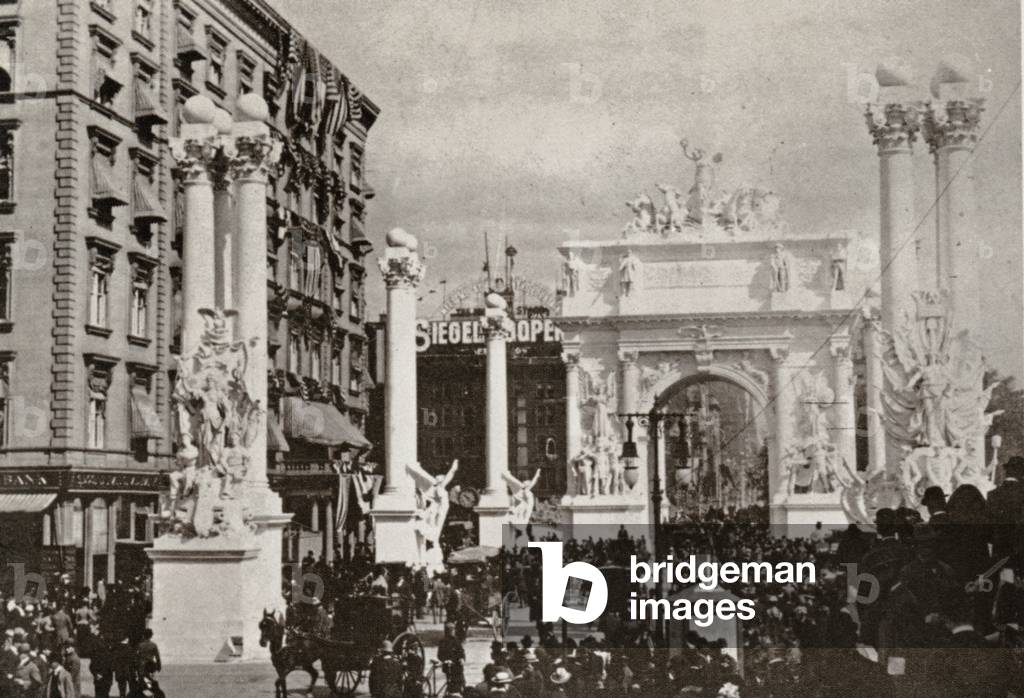 The Dewey Arch in front of the Fifth Avenue Hotel at 23rd St., New York City, celebrating the victory over Spain, 1899 (litho)