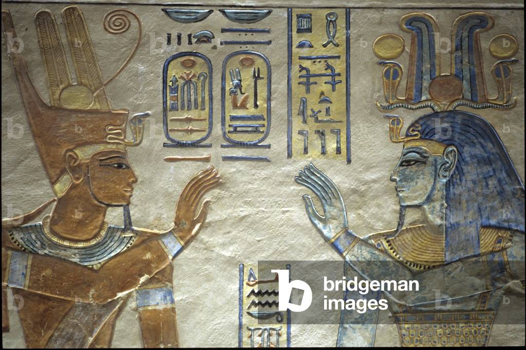 Ancient Egypt, Painted relief, Valley of the Queens, Tomb of Amon-hir-Khopshef, 20th dynasty, Rameses III and Duamutef (R) (photo)