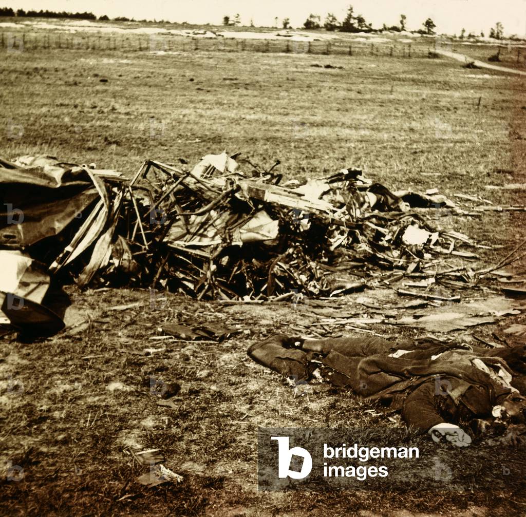 Fokker shot down, First World War (stereoscopic glass plate)