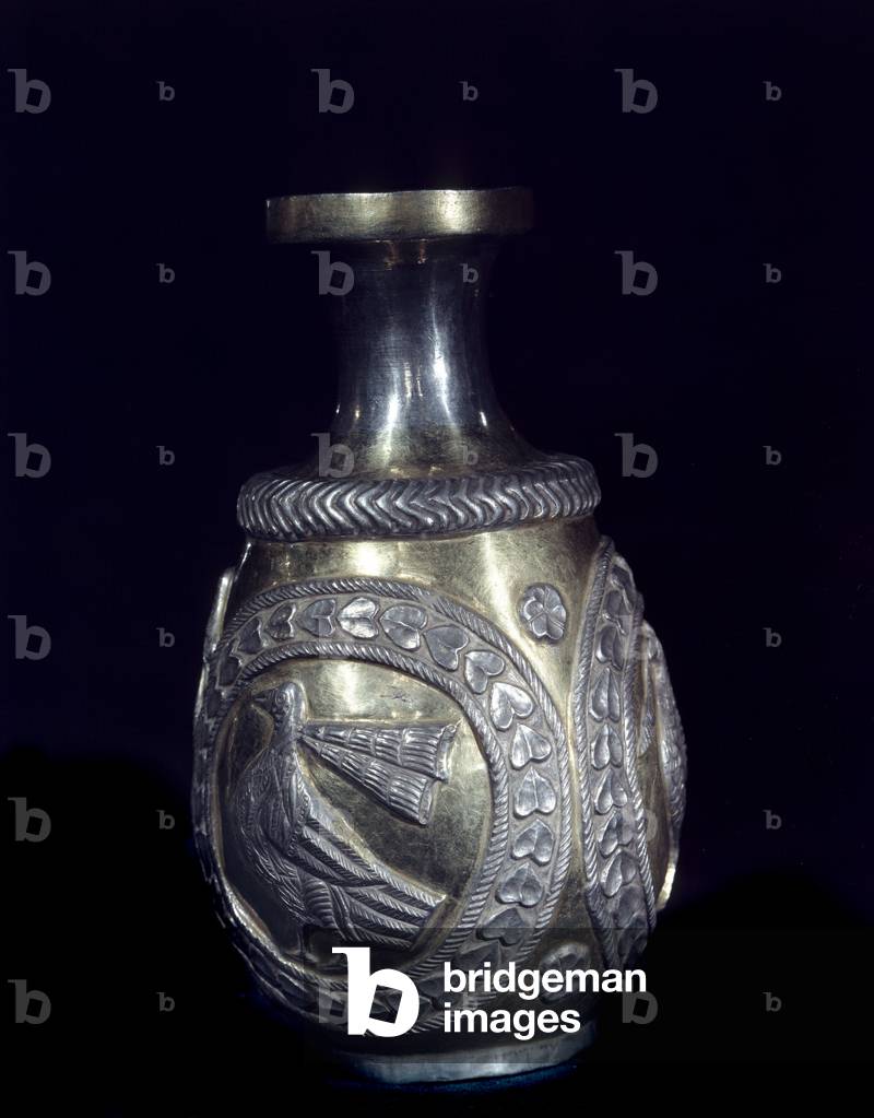 Bild von Kunstgewerbe "Sassanidische Handwerkskunst: Goldsilberne Karaffe" 224 von Sasanian School