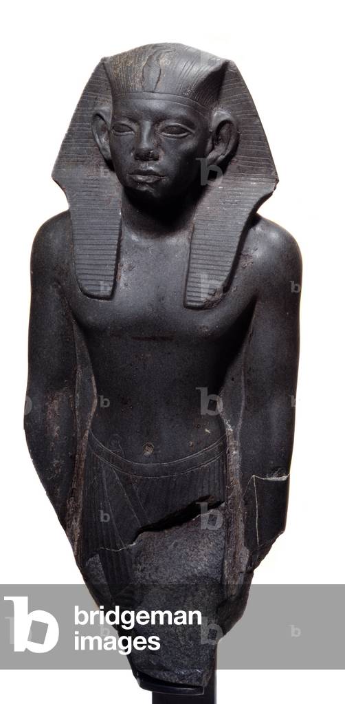 Art Egypt: statue of King Amenemhat III headdress of the Nemes. Schist sculpture, c.1830 BC (stone)