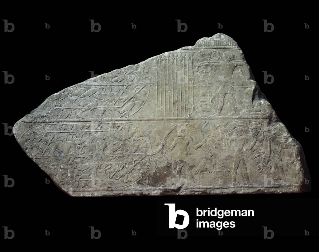 Image de Sculpture représentant Art Egypte. scene sur les marees du nil. Chasse aux oiseaux pieges dans les fi