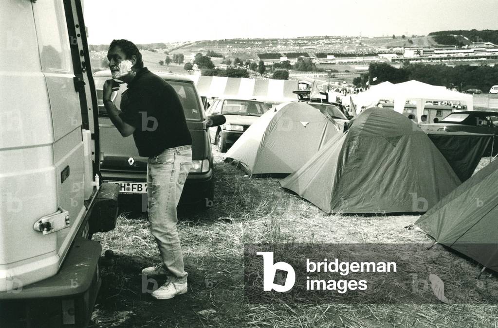 Fan at Hungarian GP, Hungary, 1997 (photo)