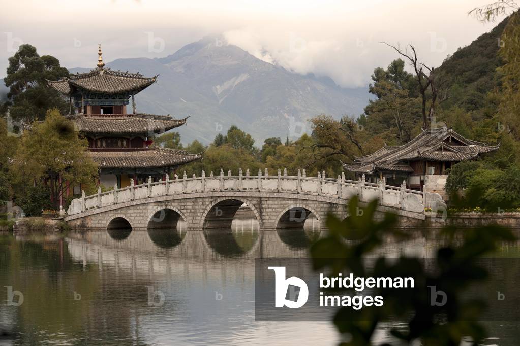 Black dragon Pool, Lijang, China (photo)