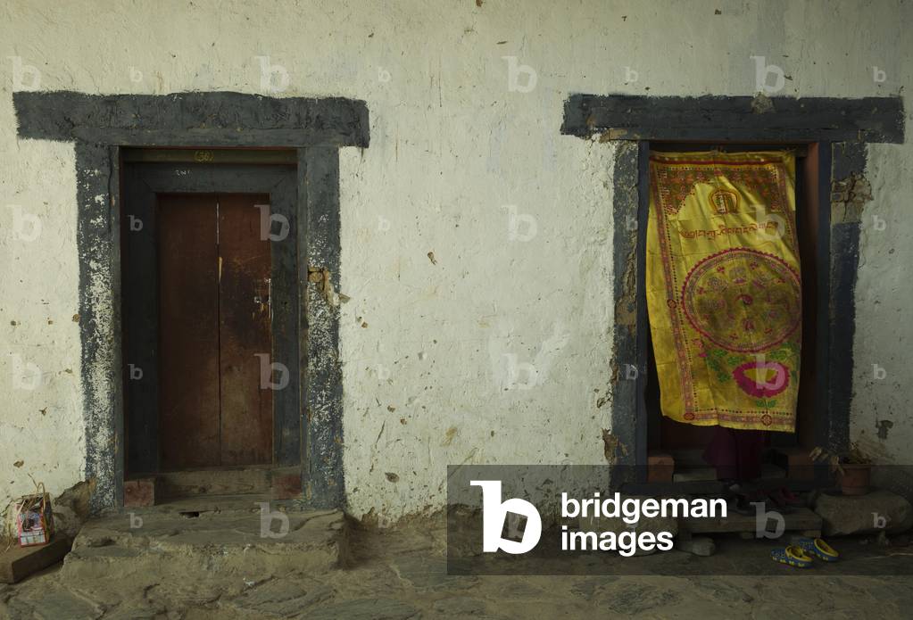 Door at Gangtey Monastery, Buthan (photo)