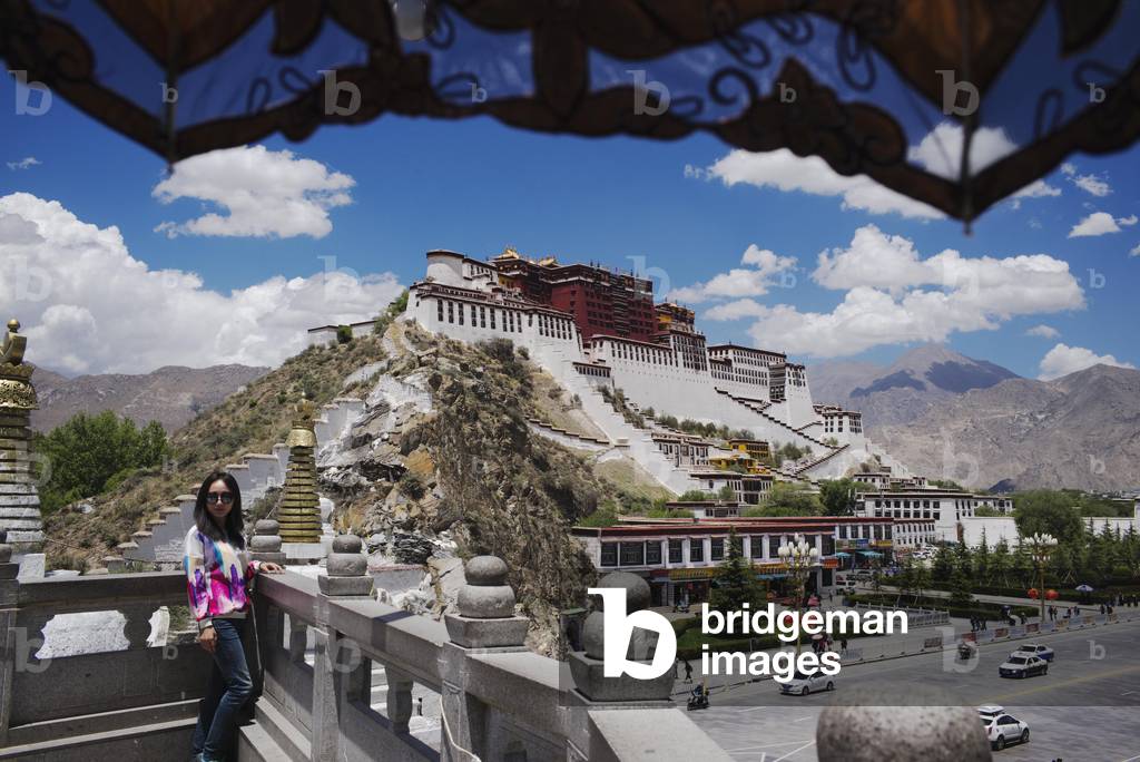 Selfie time in front of portal Palace Lhasa, Tibet (photo)