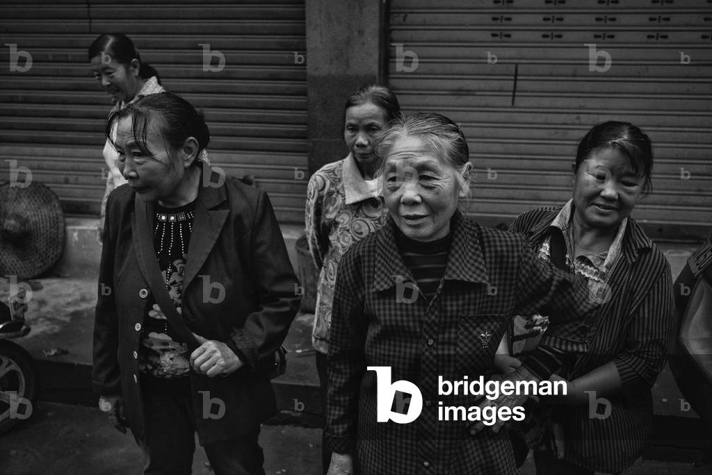 Market scene, China (b/w photo)