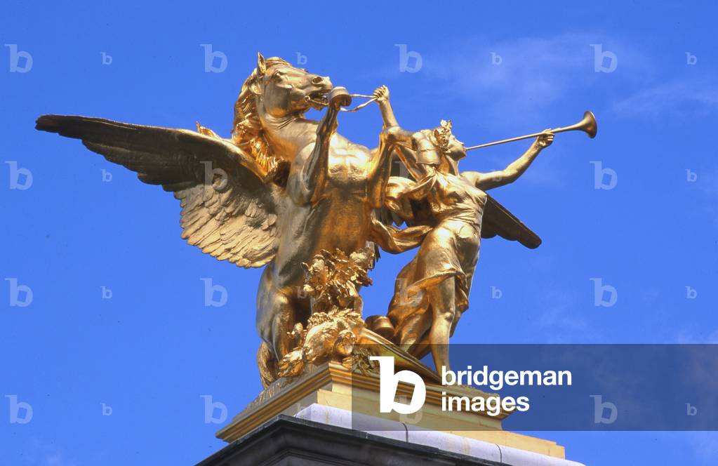 Gilt Bronze statues of Pegasus, Pont Alexandre III, Paris (photo)