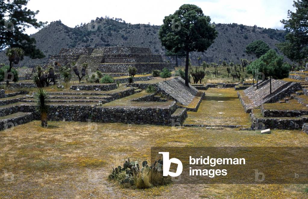 Ballgame Court and Main Pyramid, 600-1000 AD (photo)