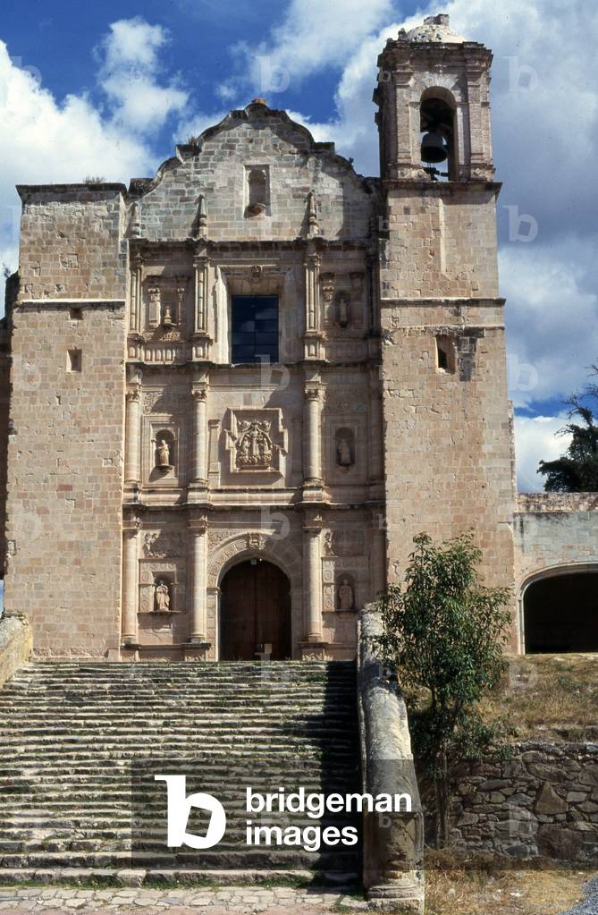 Dominican monastery with open chapel, Yanhuitlan, Oaxaca state, Mexico (photo)