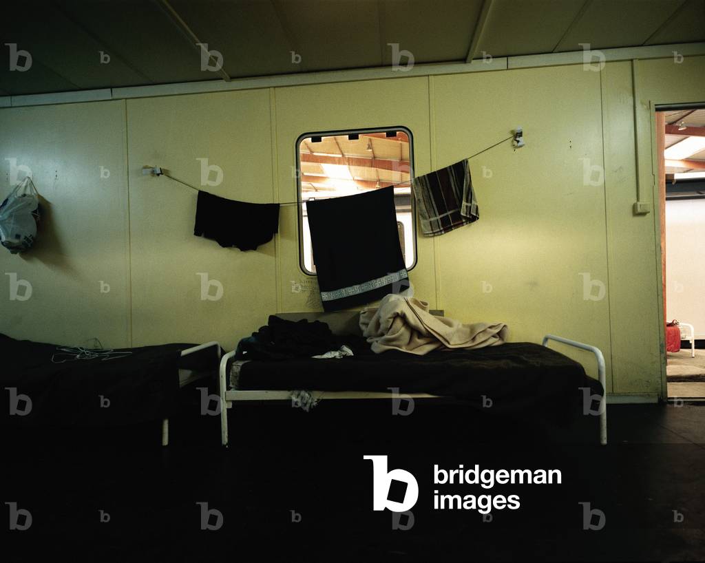 Le Hangar (1999). Centre des Refugies in Sangatte (Mancha).