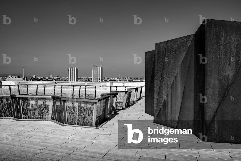Roof terrace in Budapest, 2010 (photo)
