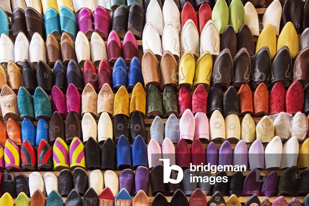 Colourful Babouche display Fez, Morocco (photo)