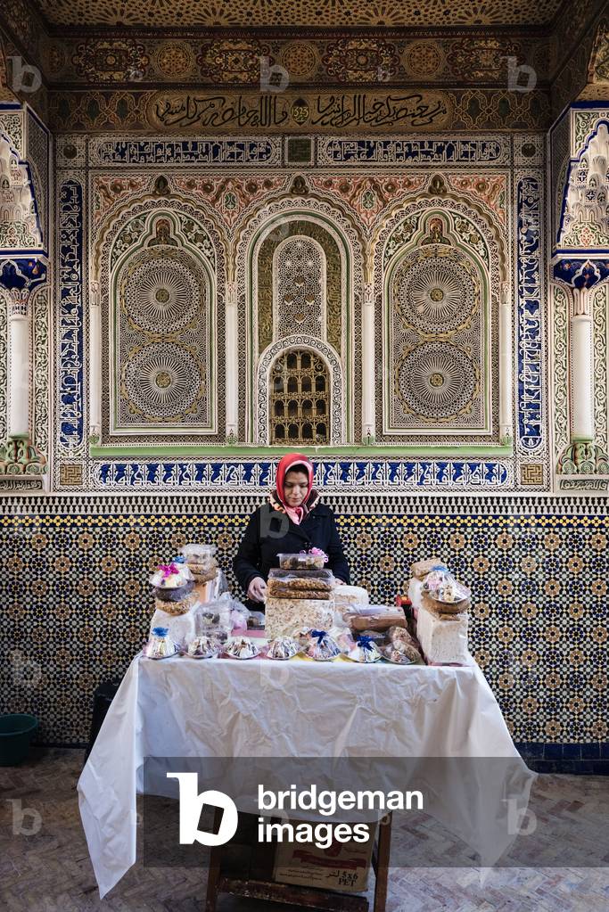 Nougat seller in Fez el Bali, Morocco (photo)