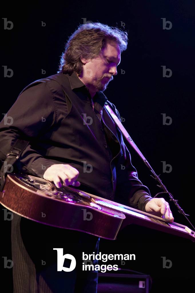 Jerry Douglas (photo)