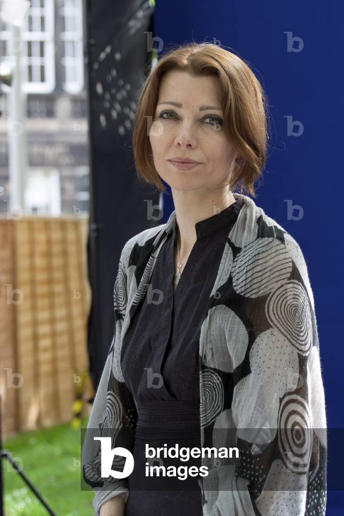 Elif Shafak at Edibburgh International Book Festival 2012 (photo)