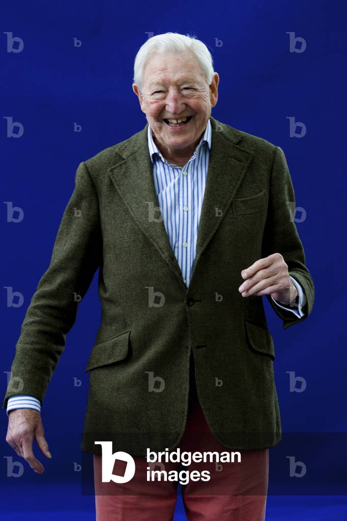 Sandy Gall at Edinburgh International Book Festival 2012 (photo)