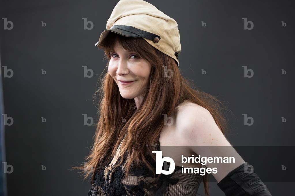 Laura Albert (photo)